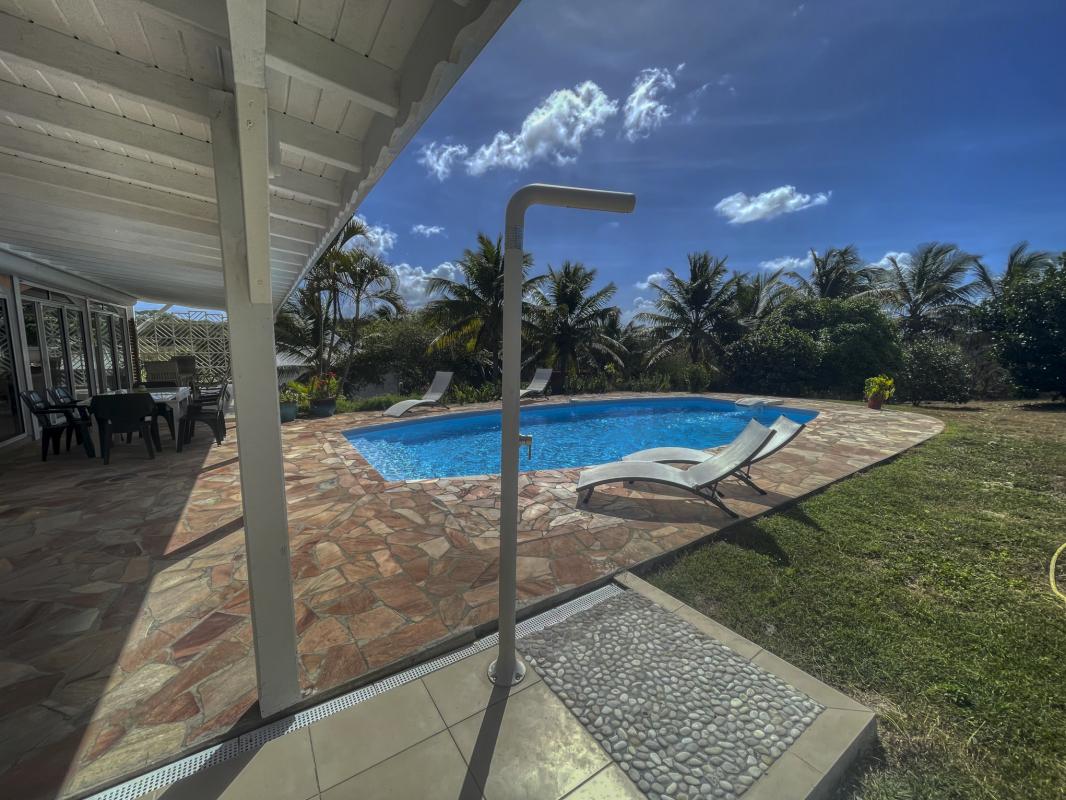 3.Location villa piscine sainte anne guadeloupe_Vue d'ensemble